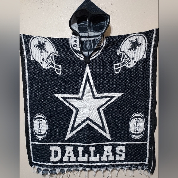 Dallas Cowboys Poncho - Picture 1 of 2